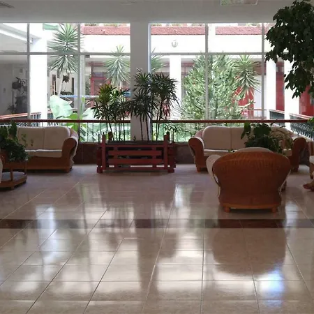 アパート Studio With A Balcony, Swimming Pool, Tennis Court, Ocean *
